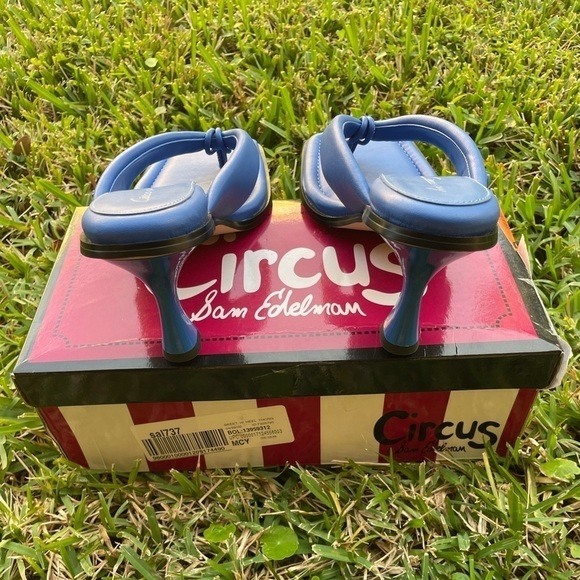 Sam Edelman Heel Woman’s Flats - Picture 4 of 6